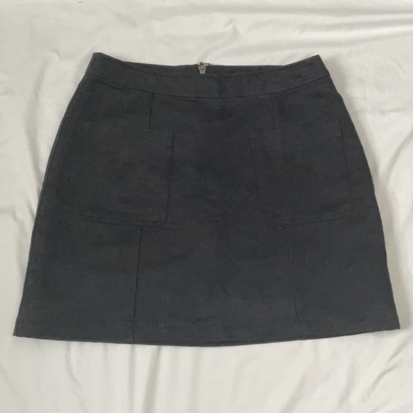 Old Navy Dresses & Skirts - Charcoal Faux Suede Old Navy A Line Mini Skirt Back Zipper Size 4